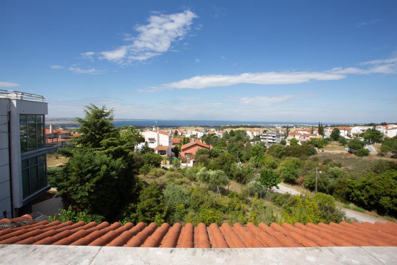 τraditional Fully Detached On A Luxurious Hillock Of With Its Own Garden Also For Family & Wedding Gatherings For 10 To 25 People Only 15 Minutes From Airport Vila *