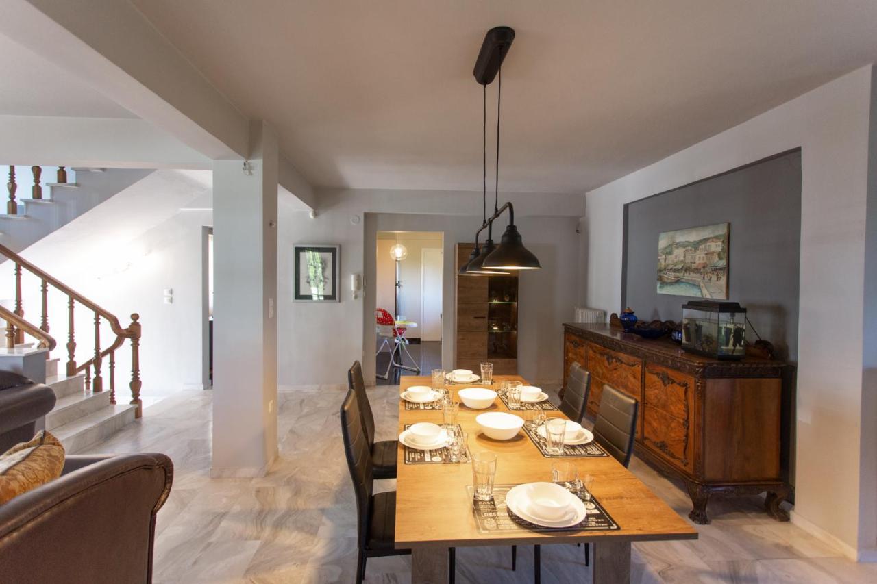 Vila τraditional Fully Detached On A Luxurious Hillock Of With Its Own Garden Also For Family & Wedding Gatherings For 10 To 25 People Only 15 Minutes From Airport *