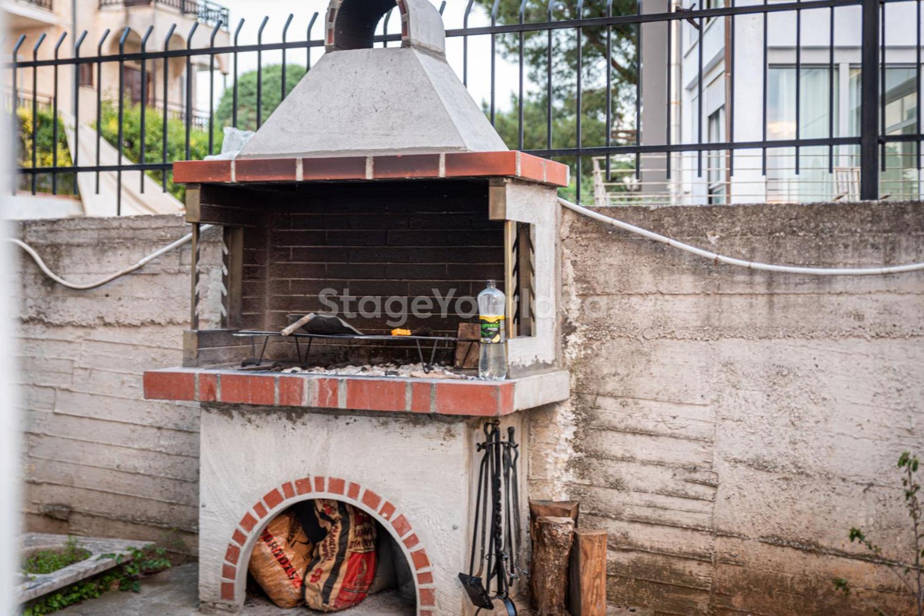 τraditional Fully Detached On A Luxurious Hillock Of With Its Own Garden Also For Family & Wedding Gatherings For 10 To 25 People Only 15 Minutes From Airport Soluň