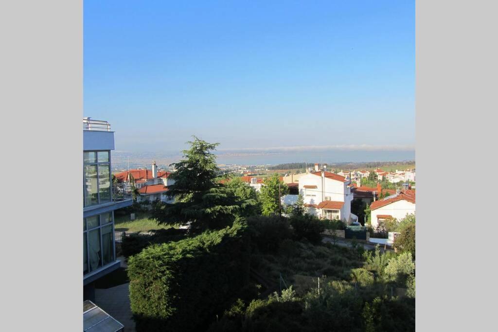 Villa τraditional Fully Detached On A Luxurious Hillock Of With Its Own Garden Also For Family & Wedding Gatherings For 10 To 25 People Only 15 Minutes From Airport Thessalonique