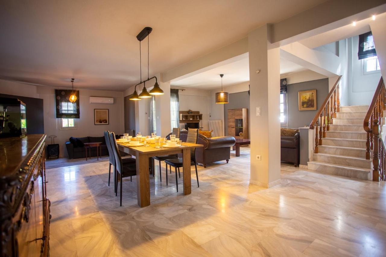 Villa Hillock: Traditional Luxury With Garden For Gatherings Thessaloniki