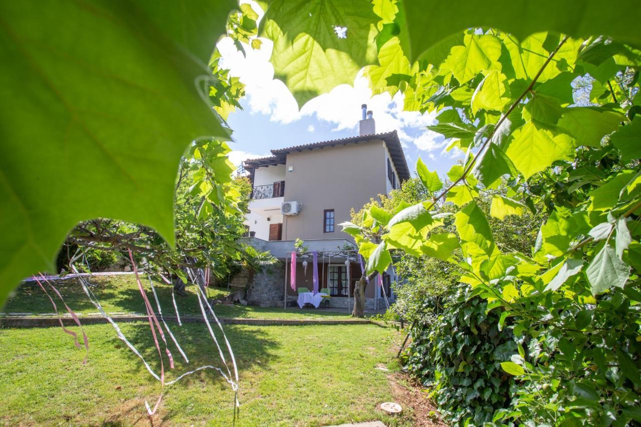 τraditional Fully Detached On A Luxurious Hillock Of With Its Own Garden Also For Family & Wedding Gatherings For 10 To 25 People Only 15 Minutes From Airport Villa Thessalonique